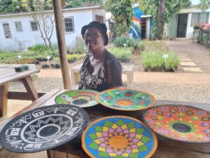 Hardwire basket weaver Tholakele Dlamini