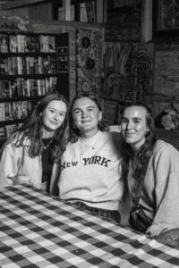 gallery art exhibition 